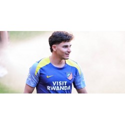 Julián Álvarez bleibt seinem Wechsel zum FC Barcelona gegenüber rational Julián Álvarez bleibt seinem Wechsel zum FC Barcelona gegenüber rational